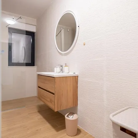 Апартаменты Mistral Retreat Задар