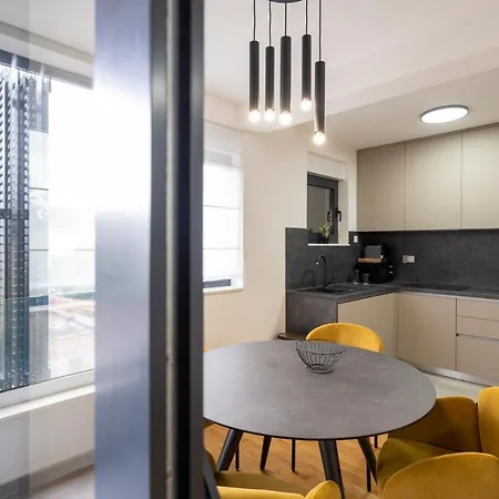 Апартаменты Mistral Retreat