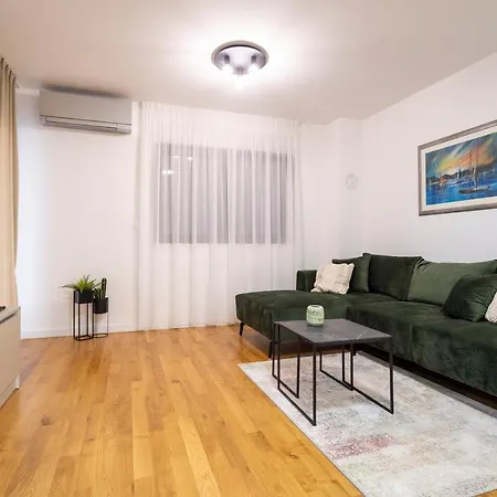 Mistral Retreat Апартаменты