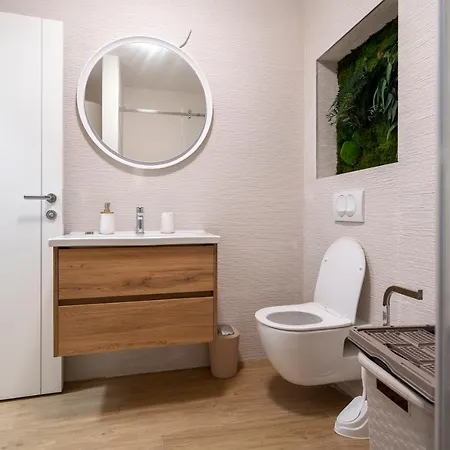 Апартаменты Mistral Retreat