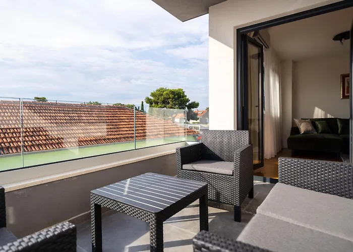 Mistral Retreat *