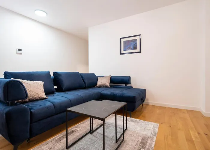 Апартаменты Mistral Retreat