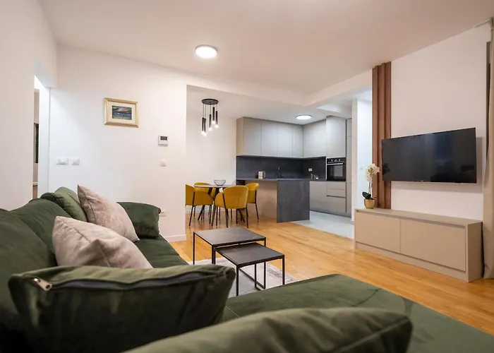 아파트 Mistral Retreat 자다르