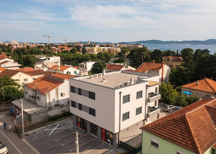 Mistral Retreat 자다르