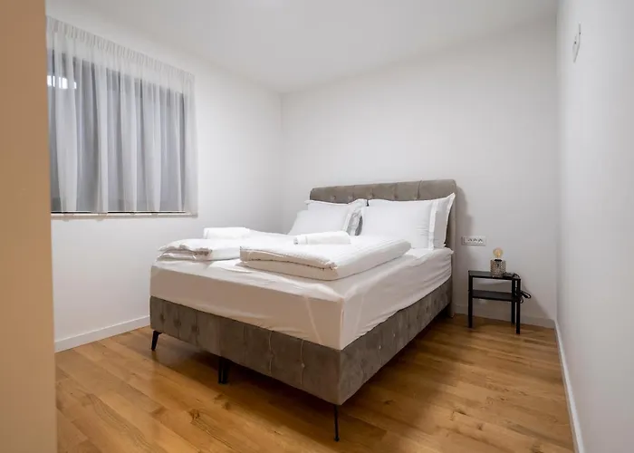 Mistral Retreat 자다르