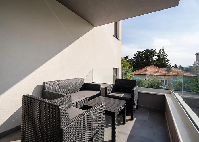 Mistral Retreat 자다르